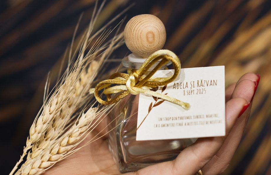 Mărturii de nuntă personalizate din parfumul ales