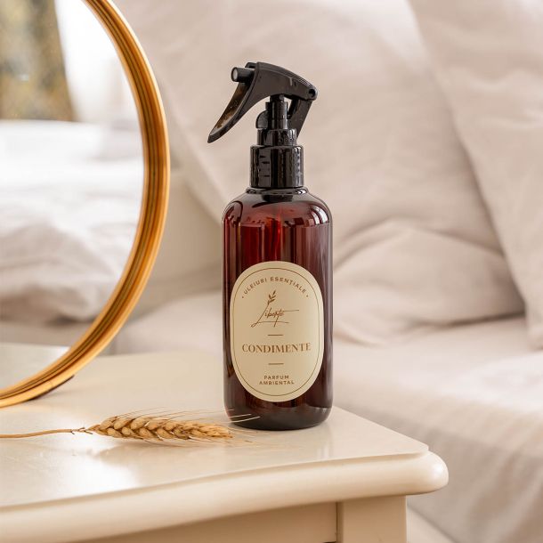 Parfum ambiental cu aroma de condimente